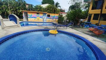 Piscina a l'aire lliure