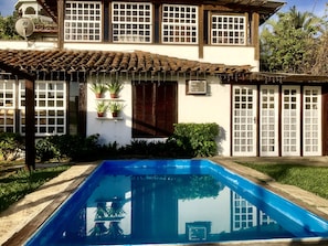 Outdoor pool, pool loungers