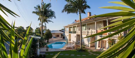 Outdoor pool, pool loungers