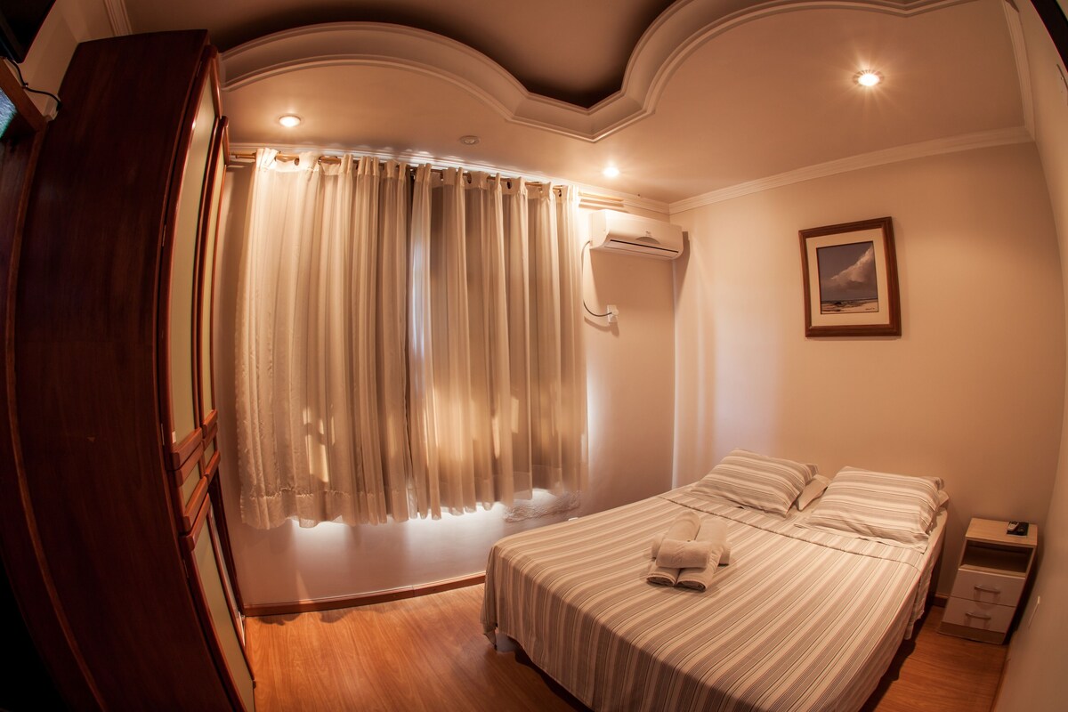 Minibar, WiFi (free), bed sheets