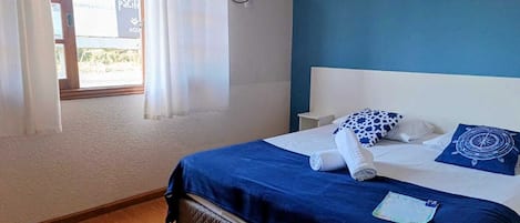 Economy-Zweibettzimmer | Minibar, kostenloses WLAN, Bettwäsche