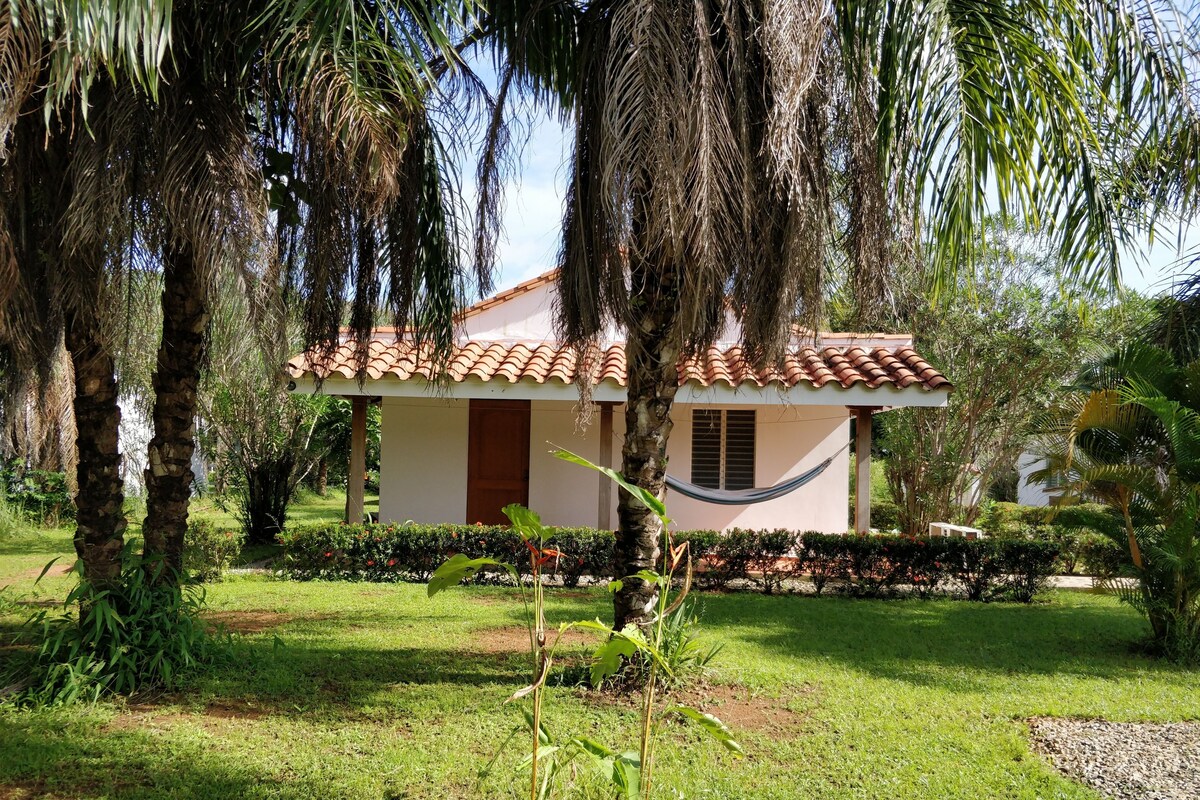 Deluxe Cottage, 2 Queen Beds, Garden View | 1 bedroom, rollaway beds, free WiFi
