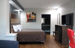 Premium bedding, desk, soundproofing, iron/ironing board - Grand Villa Inn & Suites Chinatown (Houston)