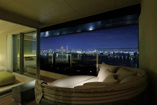 Suite Room with Open-air Bath, Non Smoking | Free WiFi, bed sheets