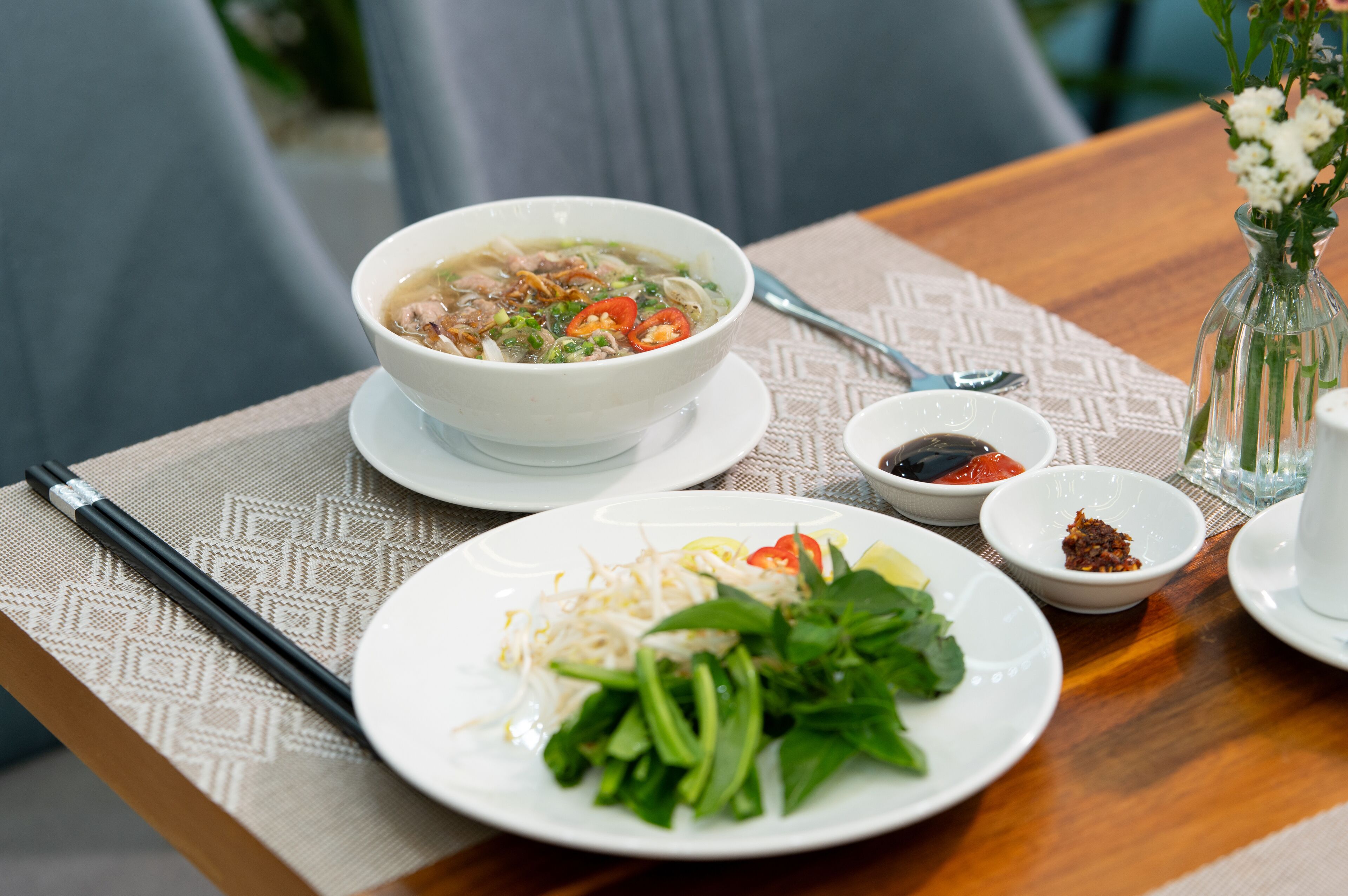 餐飲
