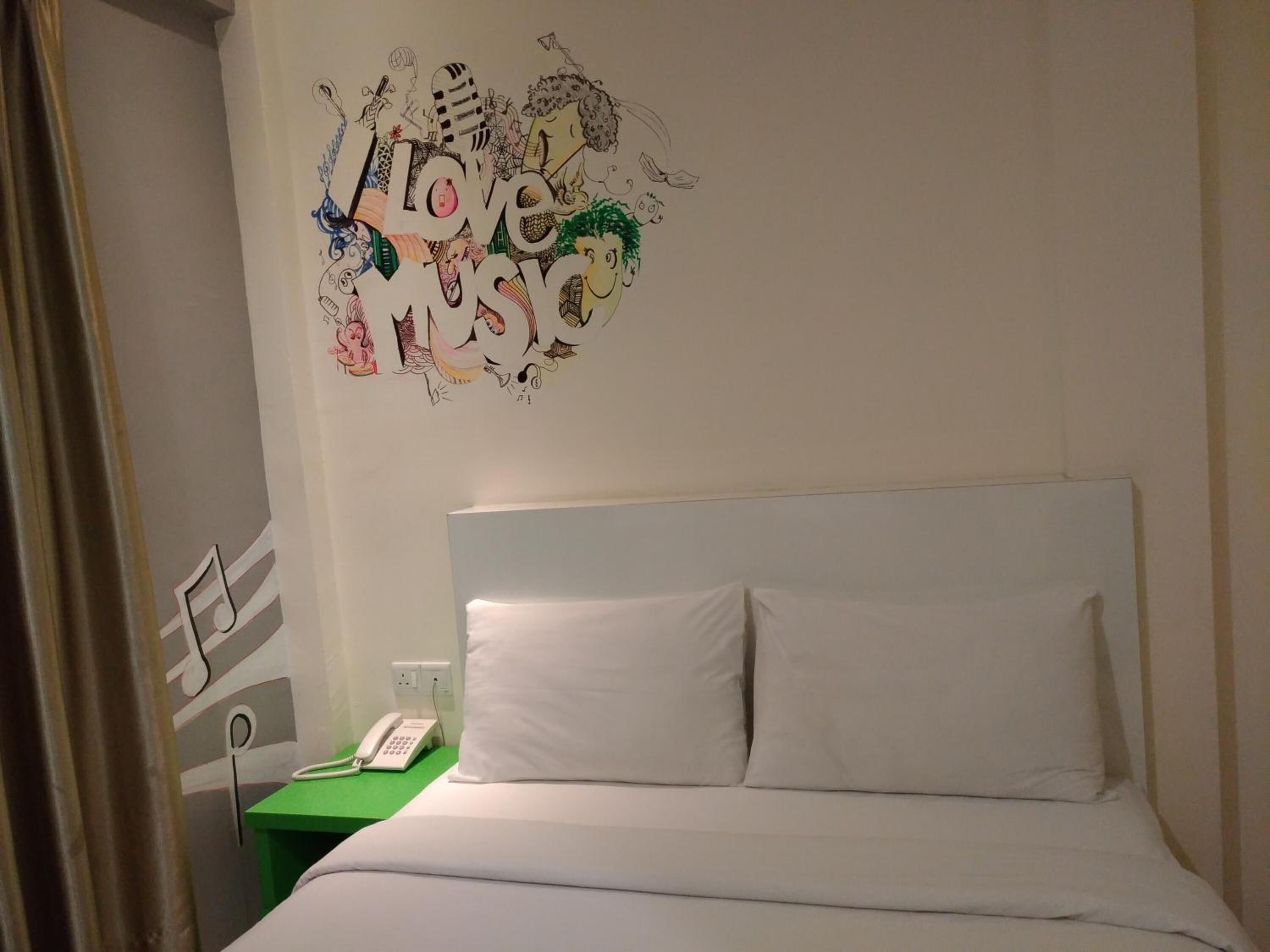 desk, iron/ironing board, free wifi, bed sheets