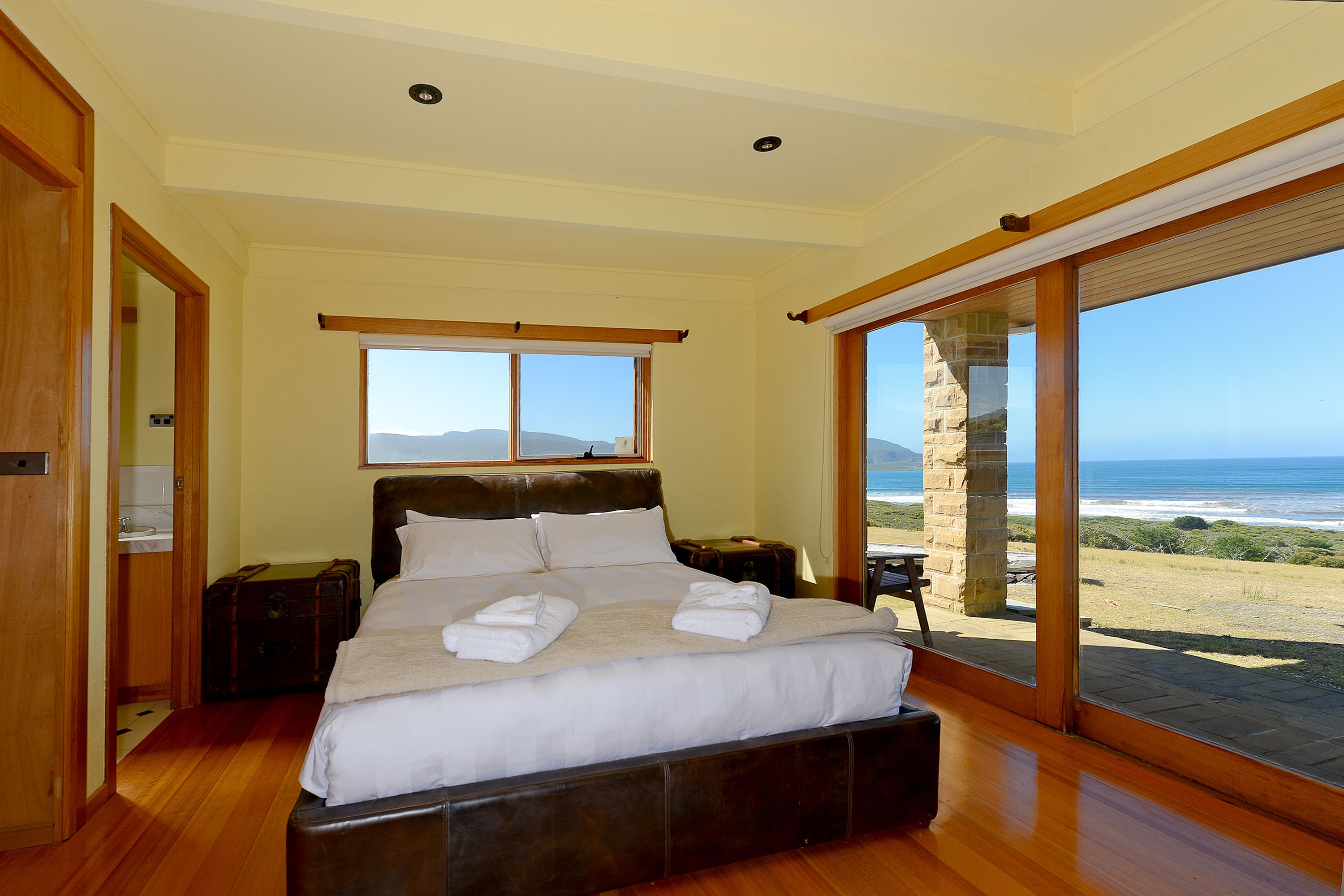 Panoramic House, 3 Bedrooms, Ocean View, Beachfront | 3 bedrooms, desk, soundproofing, iron/ironing board