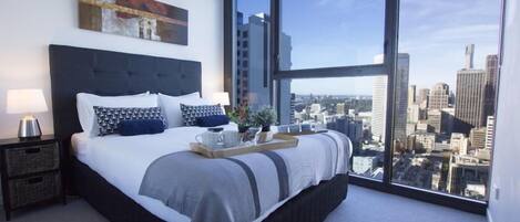 Desk, soundproofing, iron/ironing board, free WiFi