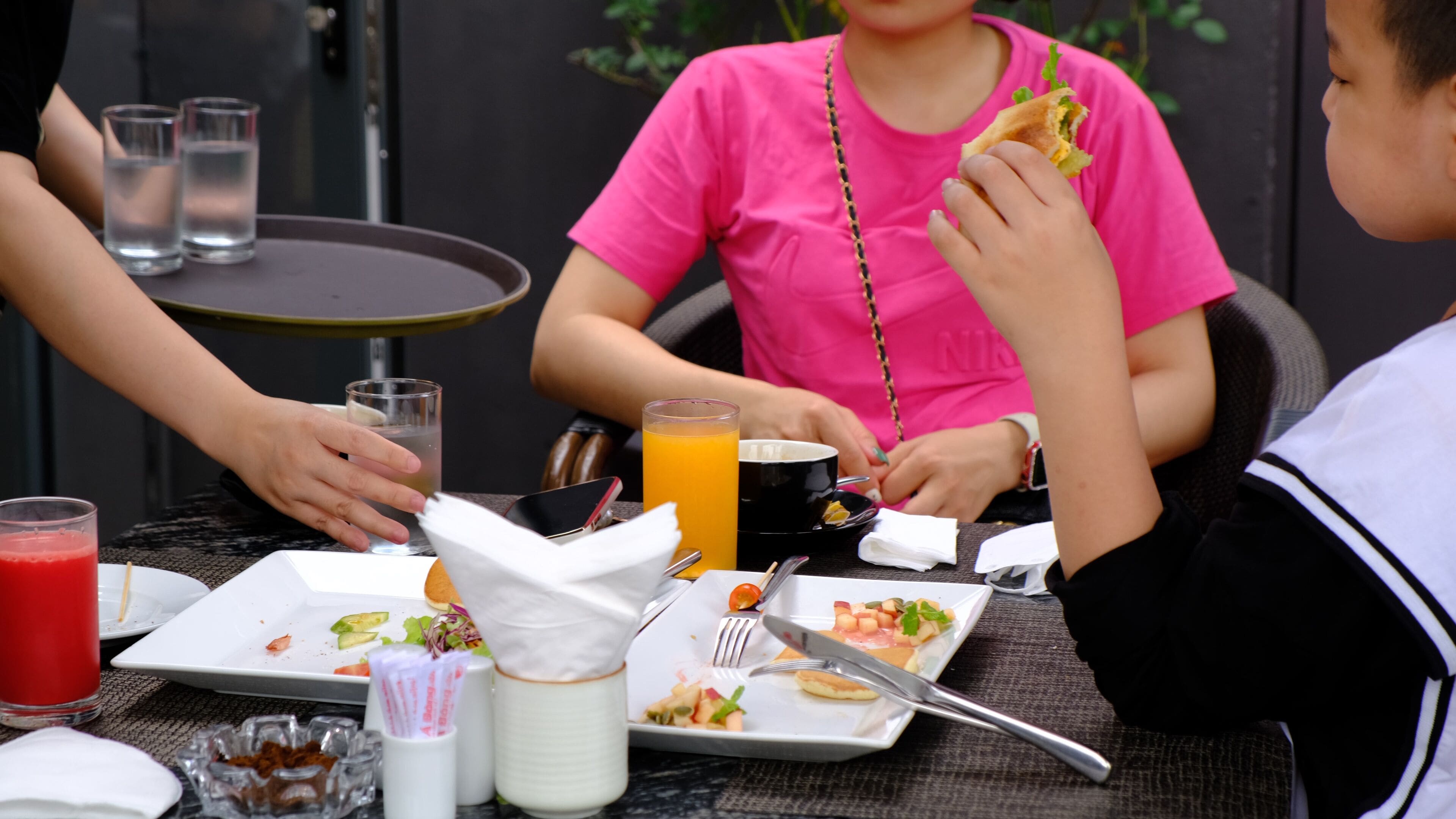 daily local cuisine breakfast (vnd 150000 per person)