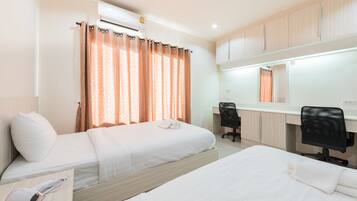 럭셔리 트윈룸 | 고급 침구, 책상, 암막 커튼, 무료 WiFi