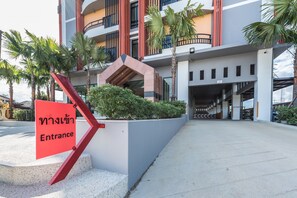 Exterior - At One Hotel Chiangrai (Chiang Rai)