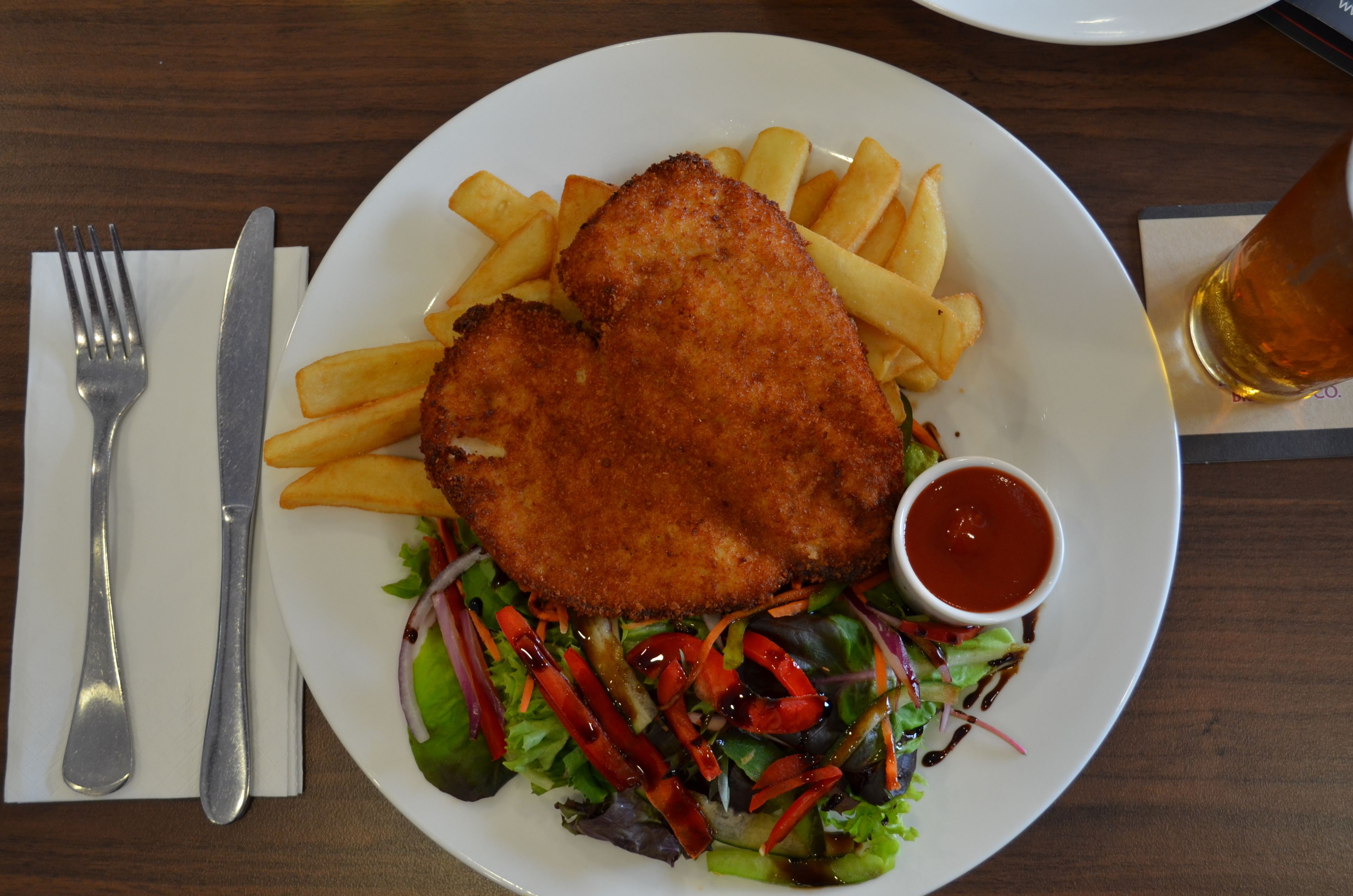 serves lunch, dinner and happy hour