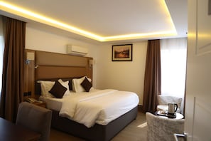 2 quartos, roupas de cama premium, individualmente decorados