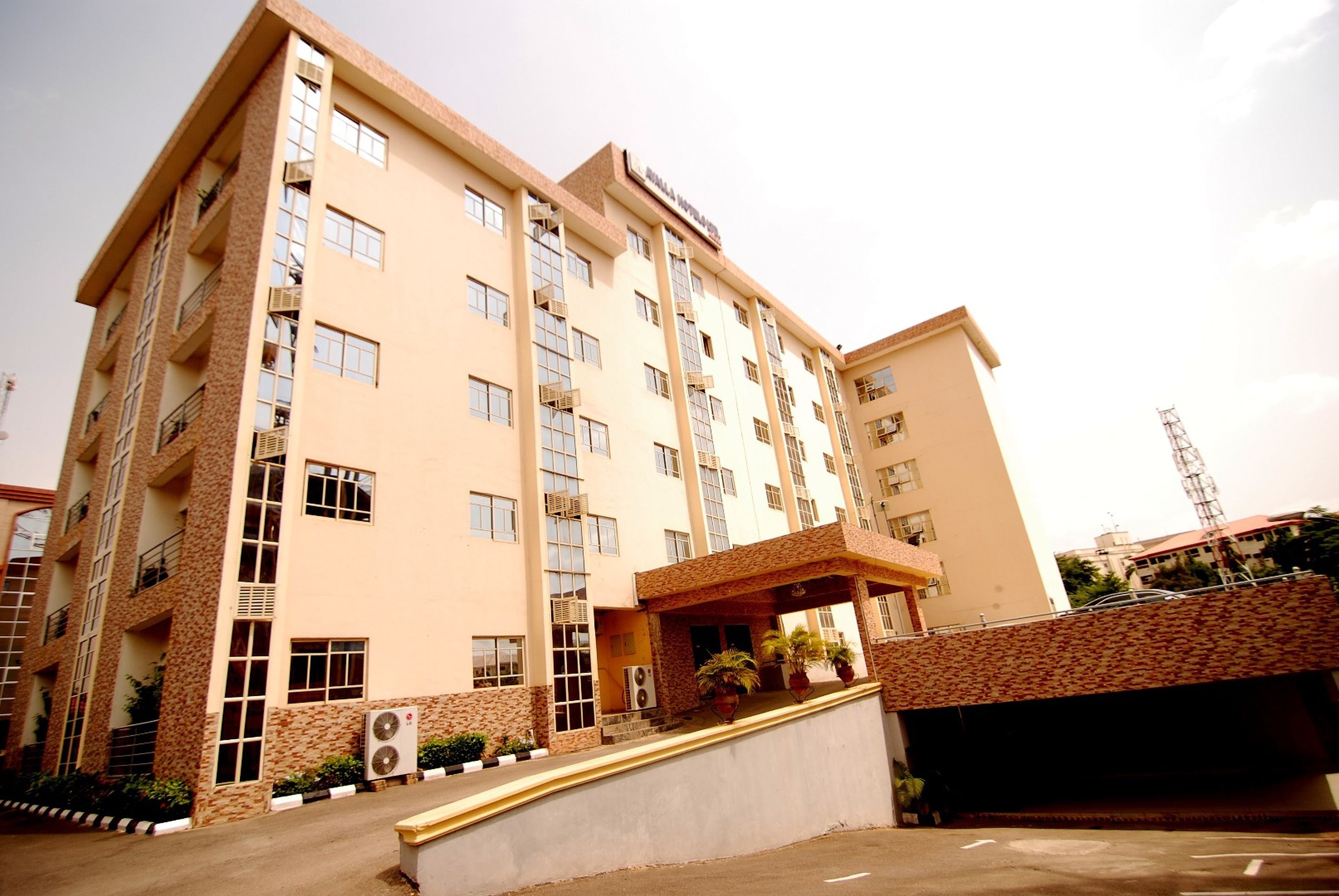 Fachada da propriedade