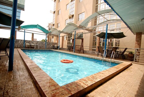 Elomaz Hotels, Abuja