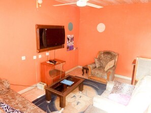 Royal-Suite, 1 King-Bett | Wohnbereich | LCD-Fernseher