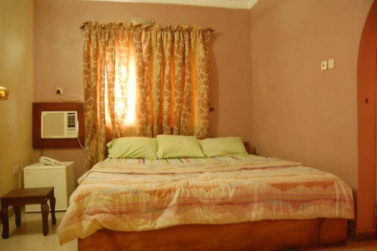Quarto clássico, 1 cama de casal