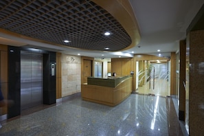 Reception - Ravipha Residences (Bangkok)