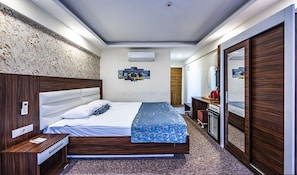 Chambre Standard avec lits jumeaux | Minibar, bureau, chambres insonorisées, lits bébé (en supplément)