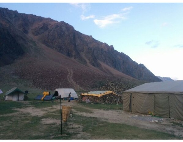 Front of property - Mulkila Adventures - Campsite (Lahul)