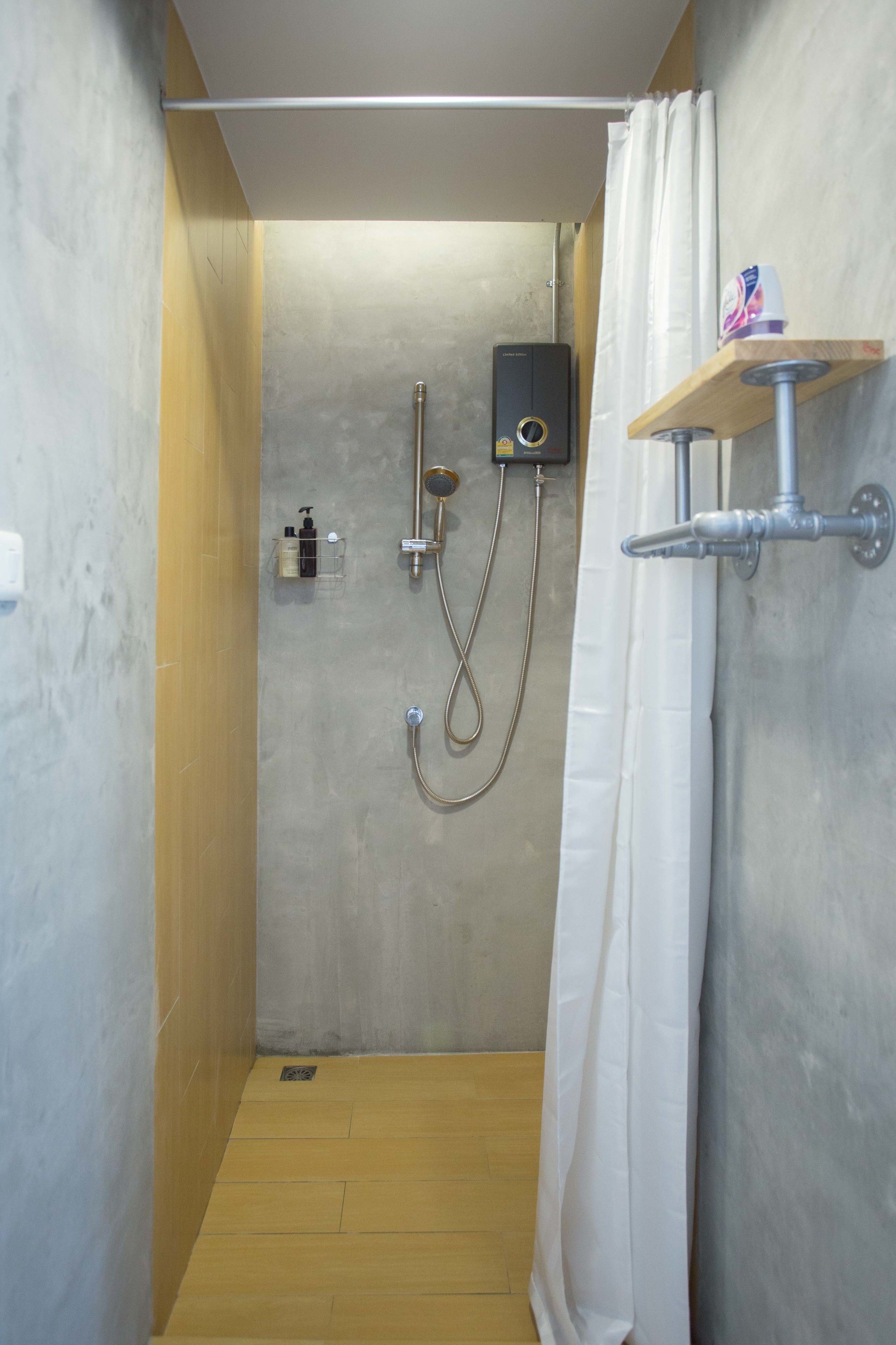 Photo - Barn & Bed Hostel at BTS Phrom Phong