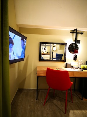 Premium bedding, minibar, in-room safe, desk - Dash Box Hotel Cyberjaya (Cyberjaya)