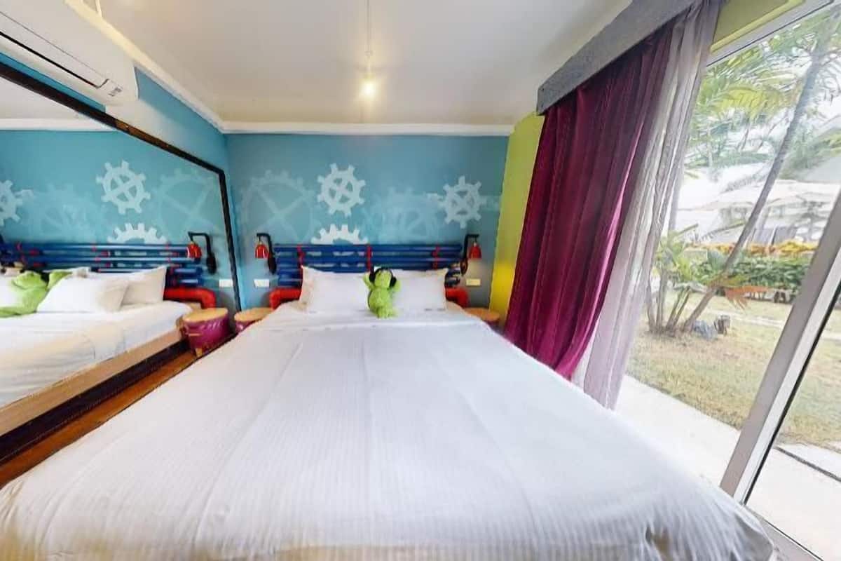 Premium bedding, minibar, in-room safe, iron/ironing board