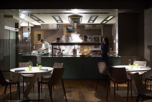 Lunch and dinner served, Italian cuisine - Hotel Aqua Crua (Barbarano Vicentino)