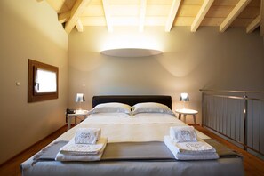 Minibar, in-room safe, laptop workspace, soundproofing - Hotel Aqua Crua (Barbarano Vicentino)