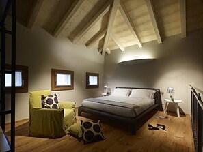 Minibar, in-room safe, laptop workspace, soundproofing - Hotel Aqua Crua (Barbarano Vicentino)
