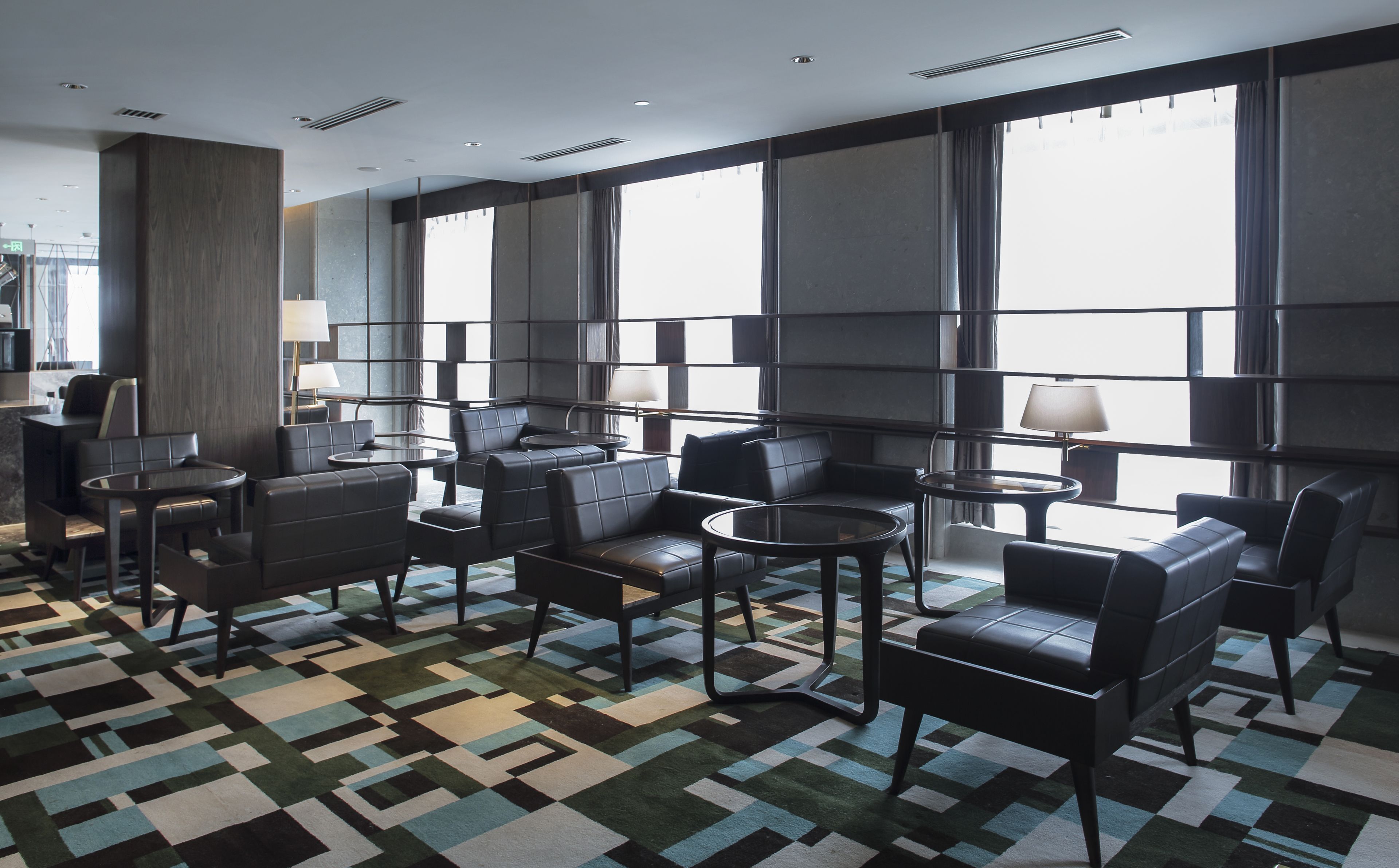 2 bars/lounges, brewpub