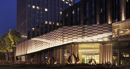 The Lotus Hotel Chongqing