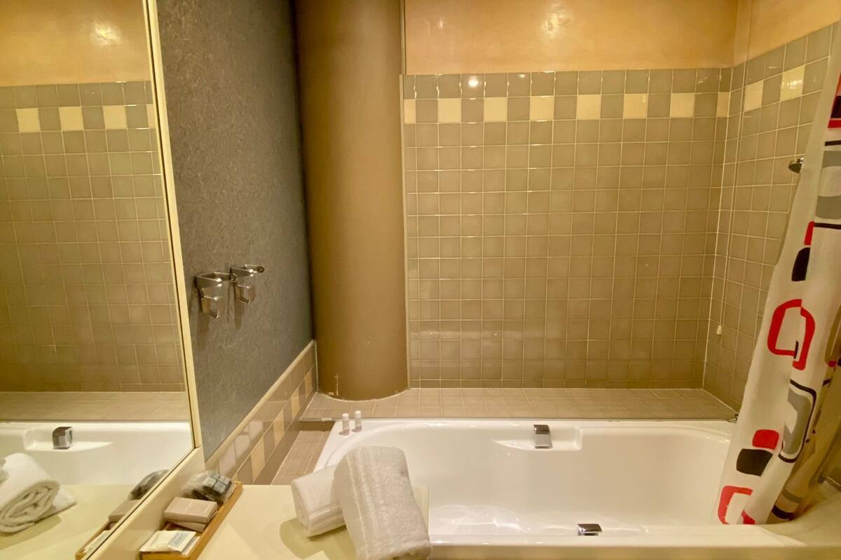 standard double or twin room | bathroom | free toiletries, hair dryer, bidet, towels