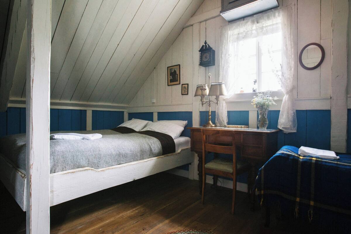 Romantische vierpersoonskamer, uitzicht op bergen, uitzicht op gebergte | Verduisterende gordijnen, gratis wifi, beddengoed
