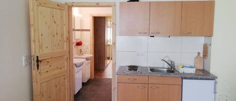 Comfort Condo, 2 Bedrooms, Accessible, Non Smoking | Private kitchenette