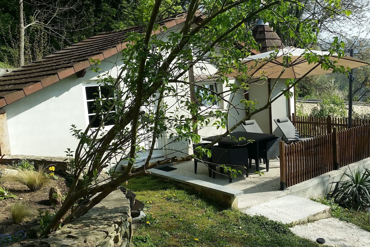 The Chalet in the Rising Sun | Free WiFi, bed sheets