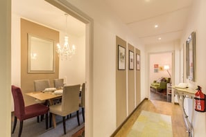 Superior Penthouse, 2 Bedrooms, City View | In-room dining