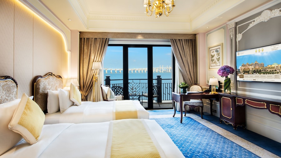 Legend Palace Hotel