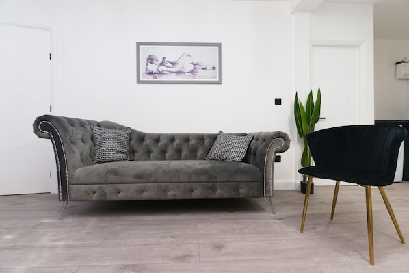 Apartment, Private Bathroom (2 Bedroom Occupancy 7) | Lounge