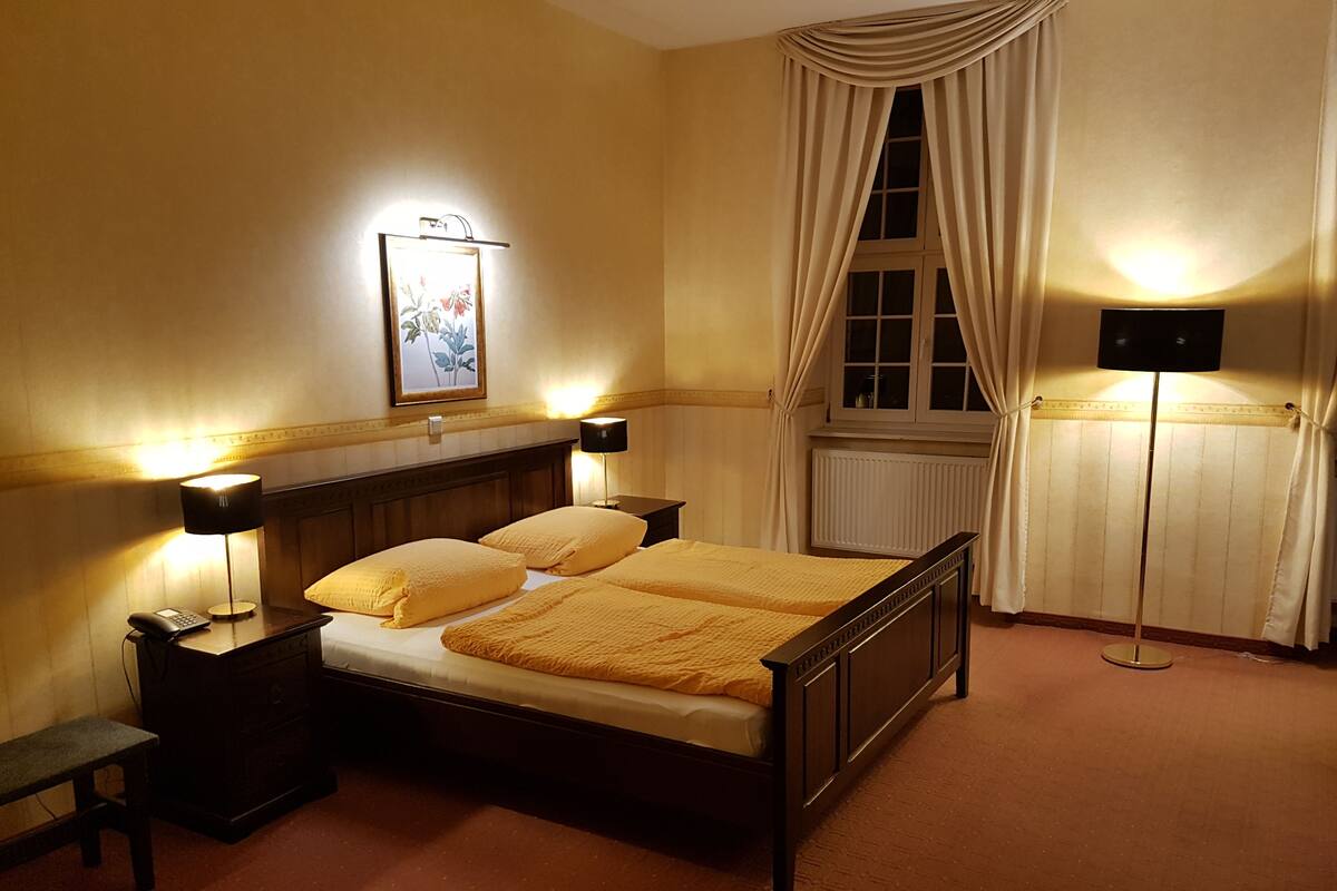 Doppelzimmer | Zimmersafe, Schreibtisch, schallisolierte Zimmer, kostenloses WLAN