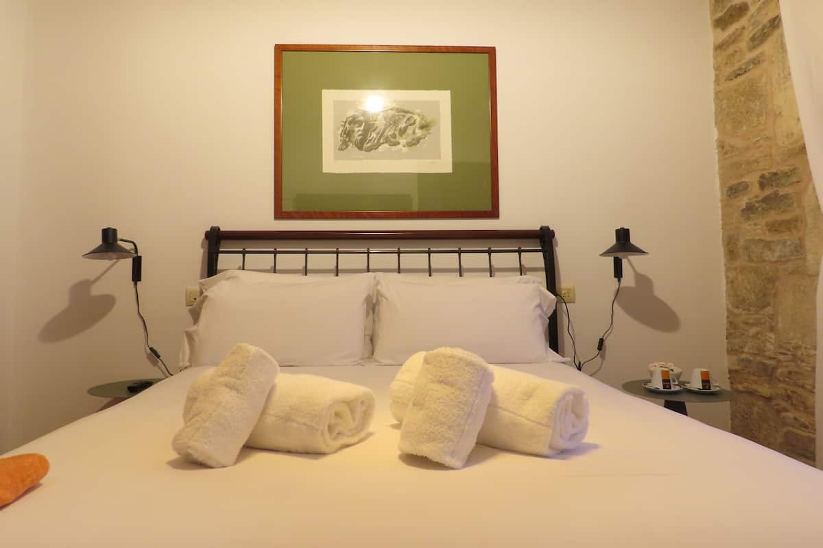 Standard Double Room | Free WiFi, bed sheets