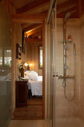 House (Garaixe) | Bathroom | Shower, hair dryer, towels - Las casas de Ea Astei (Ea)