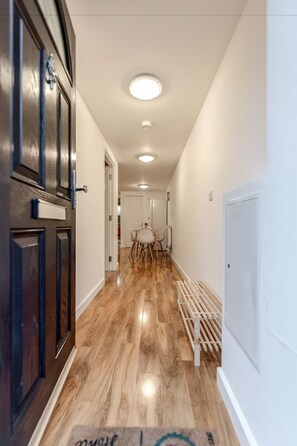Hallway - Royal Apartments (West Drayton)