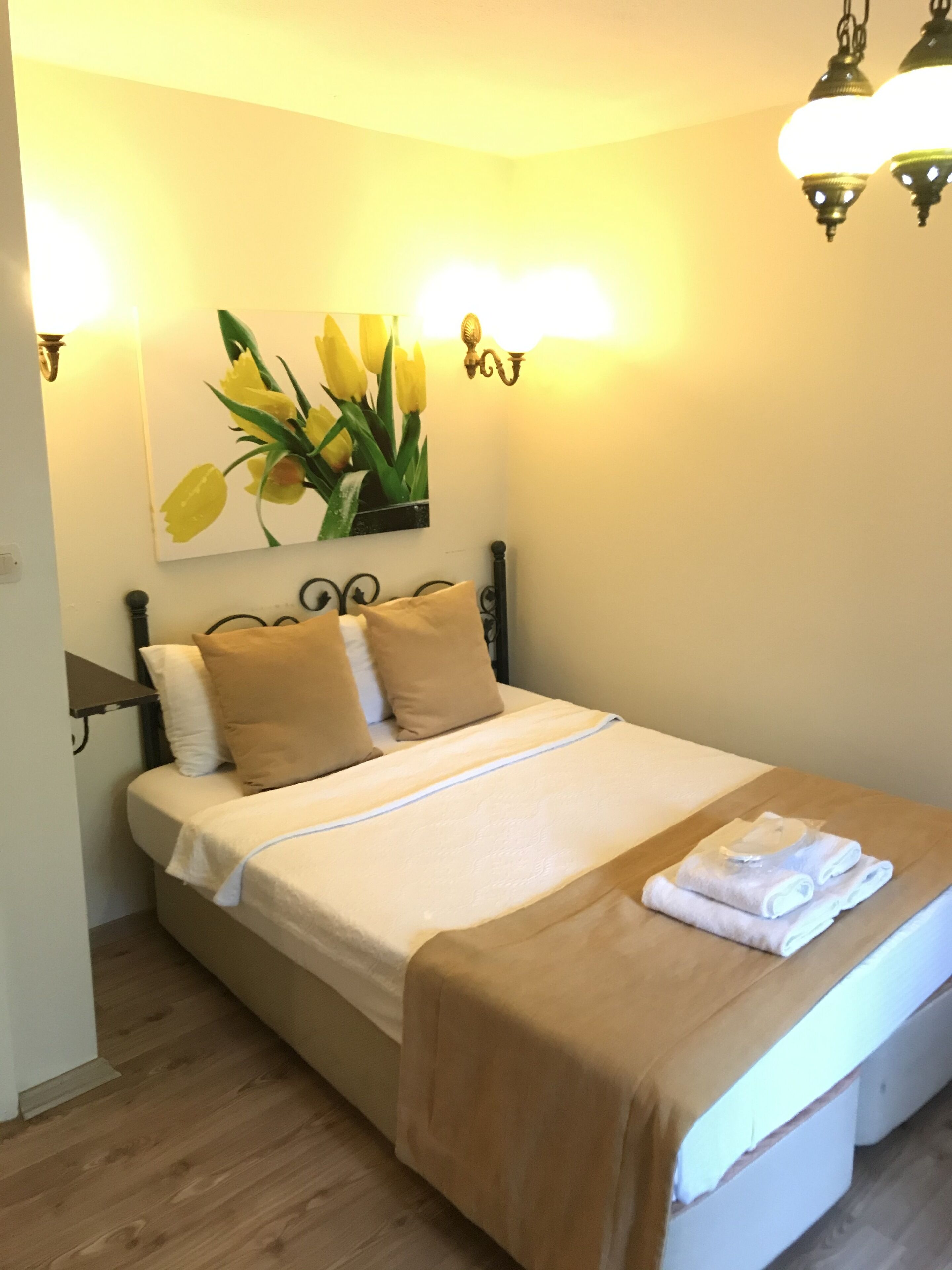 basic double room | 1 bedroom, minibar, desk, soundproofing