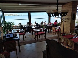 Se sirven desayunos y cenas