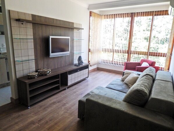 Apartment, 2 Bedrooms | Living room | Flat-screen TV