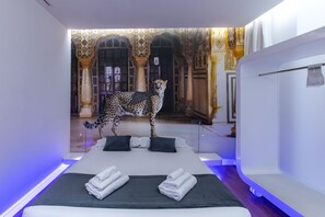Junior Suite | In-room safe, desk, soundproofing, iron/ironing board - Trevi Elite Rome (Rome)