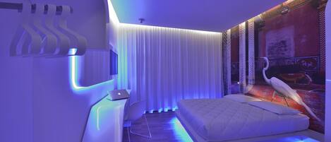 Comfort Triple Room | 1 bedroom, in-room safe, desk, soundproofing