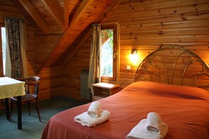 Desk, free cribs/infant beds, free WiFi - Las Casas de Alicia (Villa La Angostura)