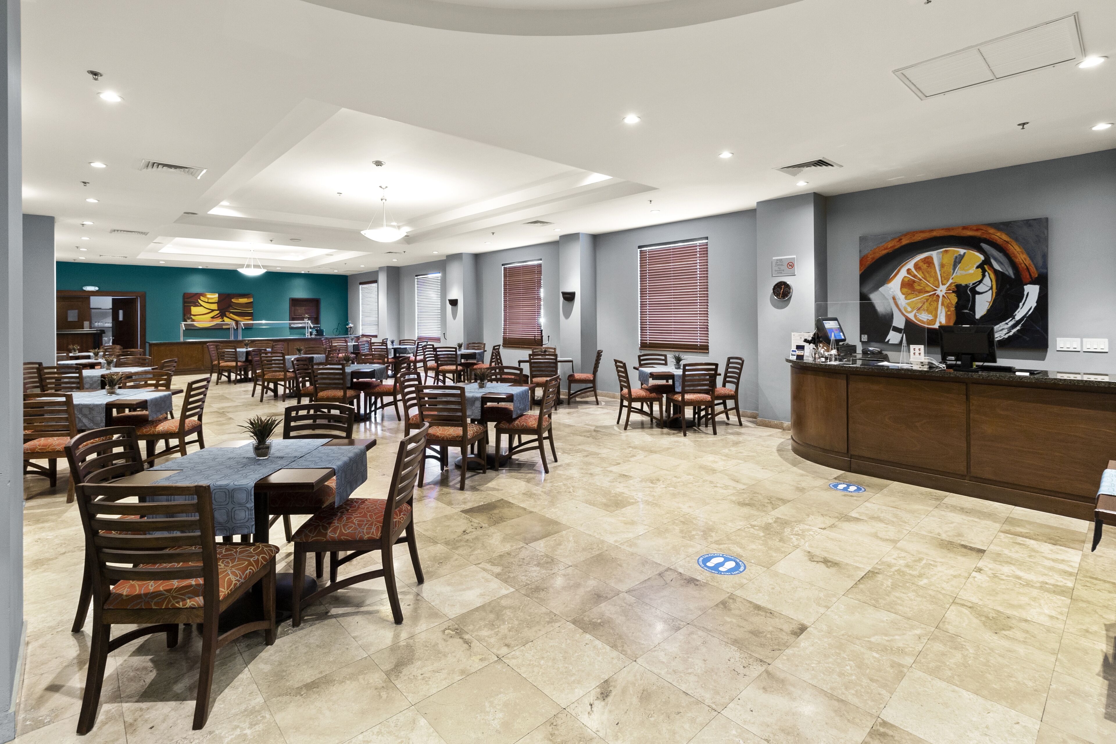 free daily full breakfast